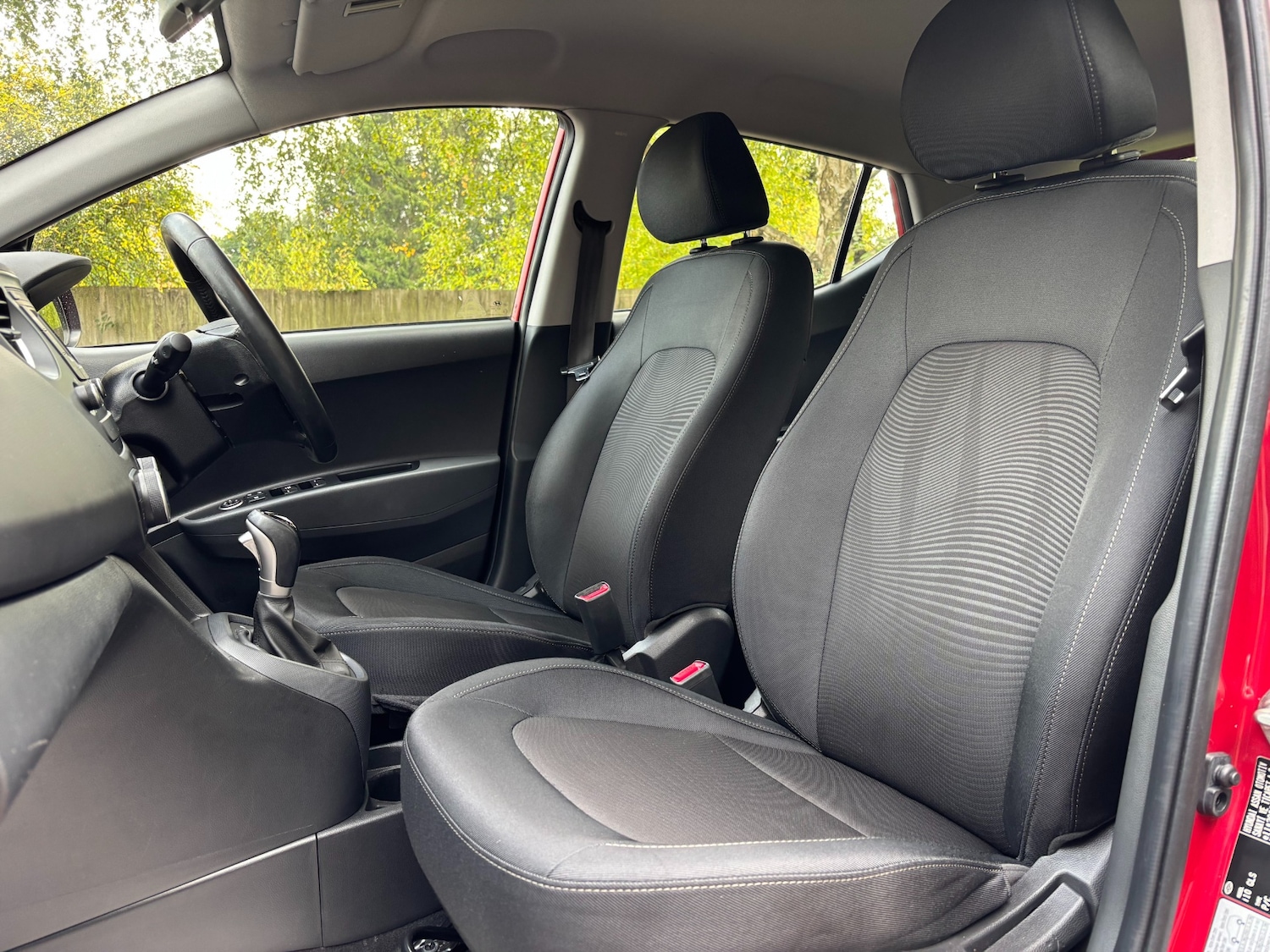 Used Hyundai i10 2019 for sale - 76104396: Photo 13