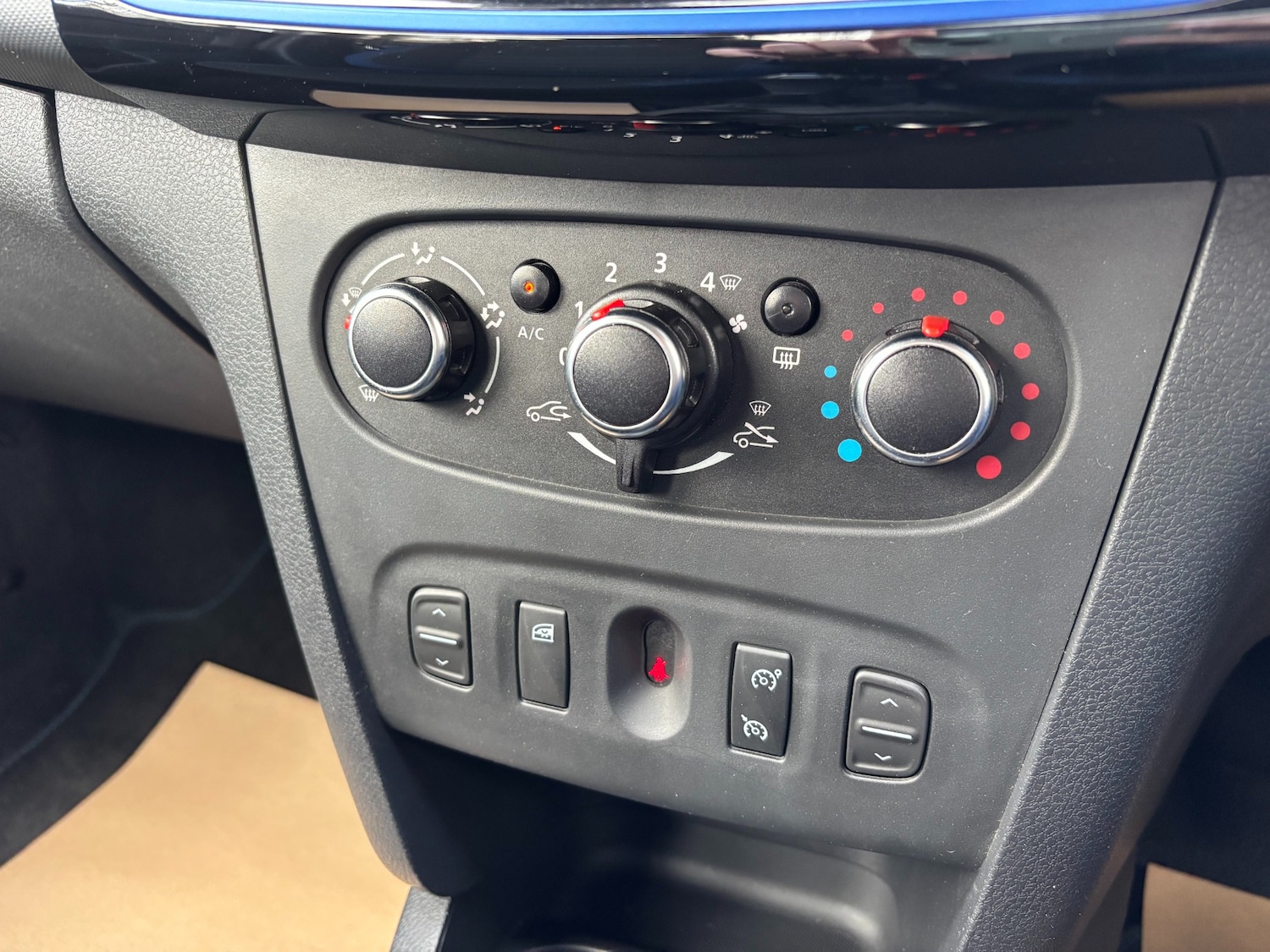 Used Dacia Sandero Stepway 2020 for sale - 77662165: Photo 17