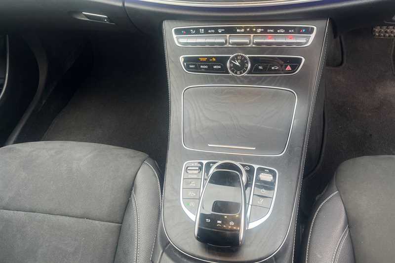 Used Mercedes-Benz E Class 2020 for sale - 77205893: Photo 14