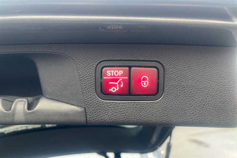 Used Mercedes-Benz E Class 2020 for sale - 77205893: Photo 43