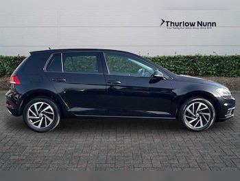 Used Volkswagen Golf 2019 for sale - 77576700: Photo