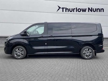Used Ford Tourneo Custom 2024 for sale - 79555604: Photo