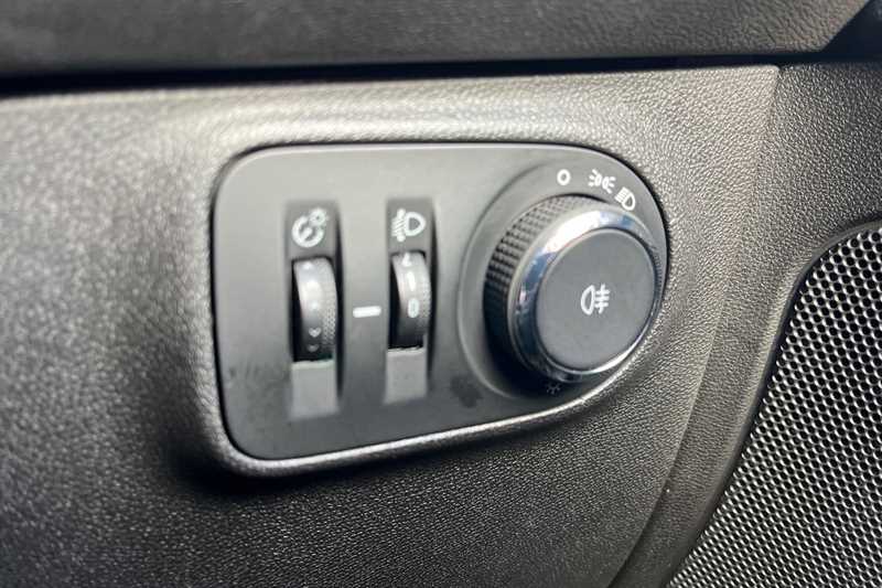 Used Vauxhall ADAM 2017 for sale - 77627817: Photo 47