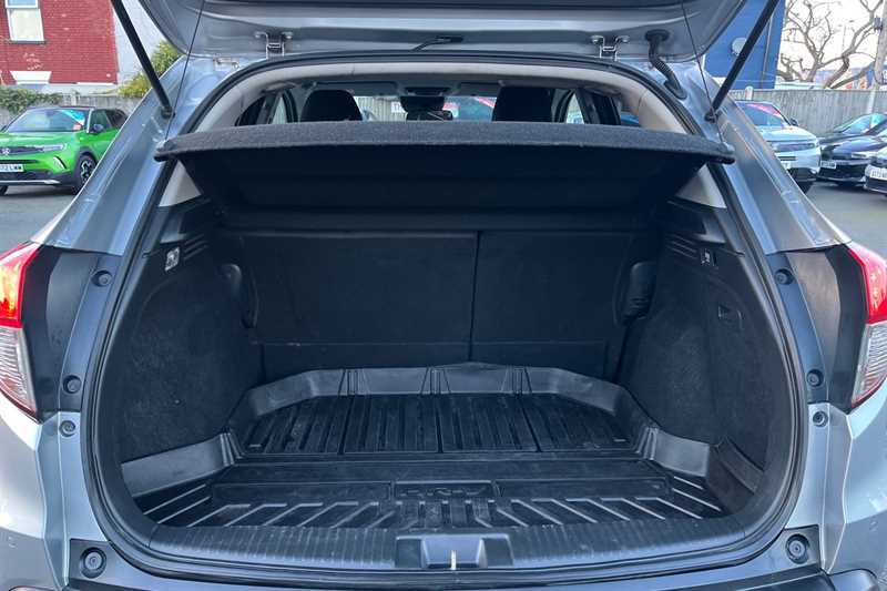 Used Honda HR-V 2018 for sale - 77146391: Photo 24