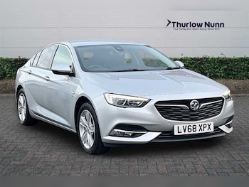 Vauxhall - Insignia