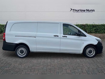 Used Mercedes-Benz Vito 2021 for sale - 77614803: Photo