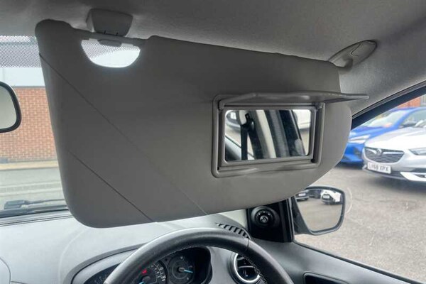 Used Ford Ka+ 2019 for sale - 76204080: Photo 32