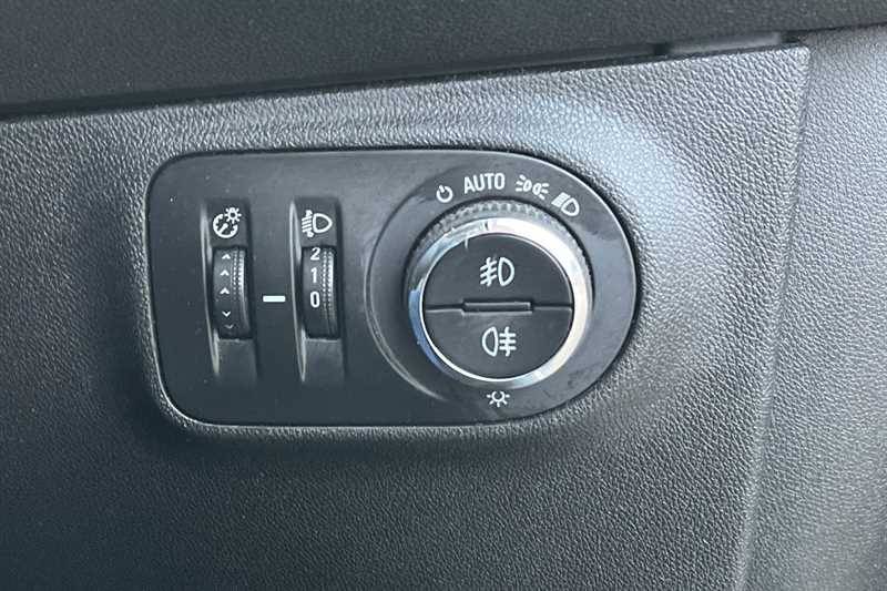 Used Vauxhall Corsa 2016 for sale - 77600705: Photo 54