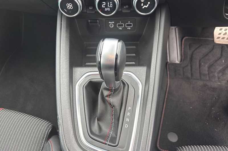 Used Renault Clio 2020 for sale - 77471880: Photo 48