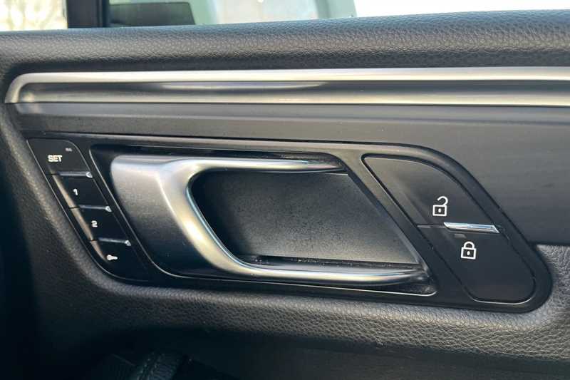 Used Porsche Macan 2020 for sale - 77146951: Photo 36