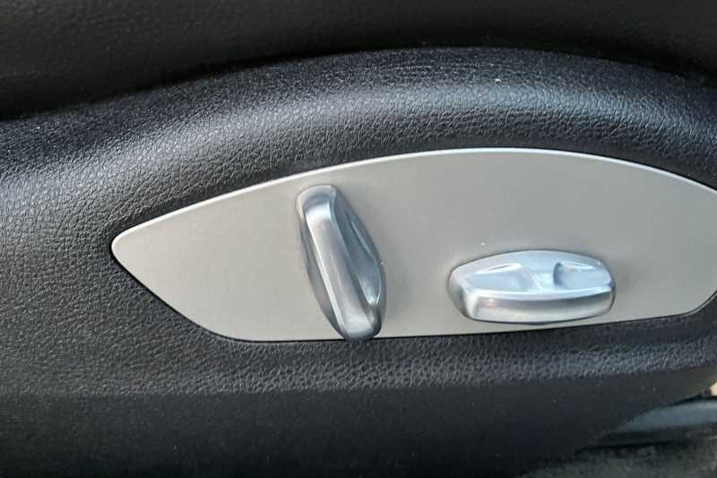 Used Porsche Macan 2020 for sale - 77146951: Photo 46