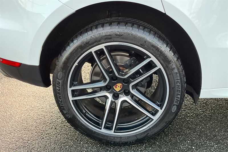 Used Porsche Macan 2020 for sale - 77146951: Photo 60