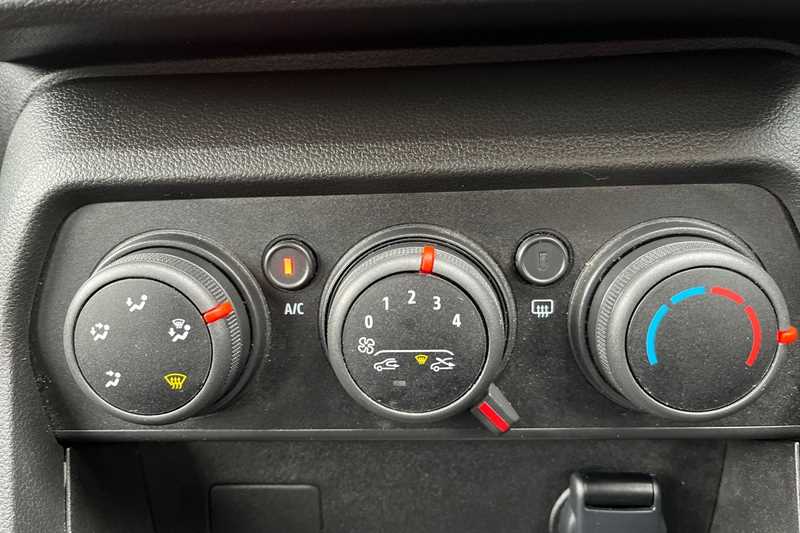 Used Dacia Sandero 2023 for sale - 76140665: Photo 15