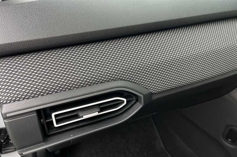 Used Dacia Sandero 2023 for sale - 76140665: Photo 48