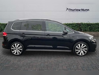 Used Volkswagen Touran 2020 for sale - 76204299: Photo