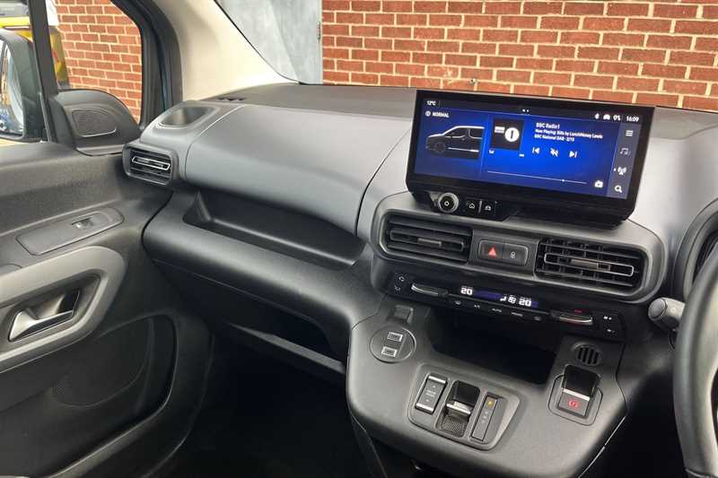 Used Vauxhall Combo Life Electric 2024 for sale - 76390279: Photo 14