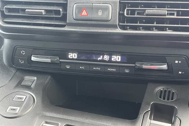 Used Vauxhall Combo Life Electric 2024 for sale - 76390279: Photo 15