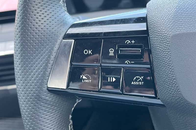 Used Vauxhall Astra 2022 for sale - 75993081: Photo 21