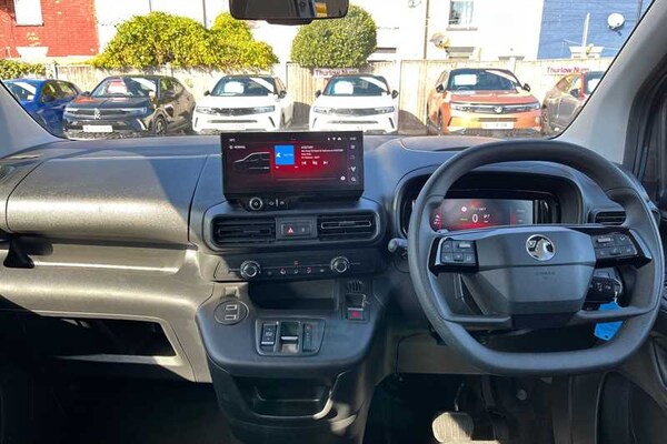 Used Vauxhall Combo Life Electric 2024 for sale - 76204249: Photo 12