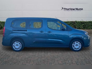 Used Vauxhall Combo Life Electric 2024 for sale - 76204249: Photo 2