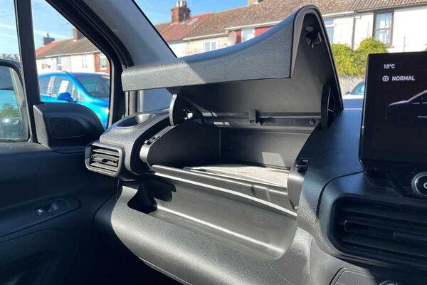 Used Vauxhall Combo Life Electric 2024 for sale - 76204249: Photo 40