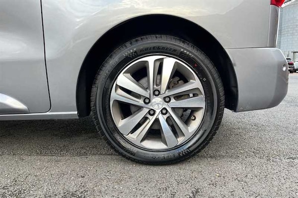 Used Peugeot Traveller 2023 for sale - 76168946: Photo 9