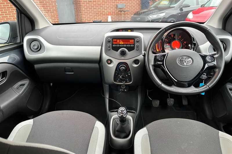 Used Toyota AYGO 2017 for sale - 77740208: Photo 12