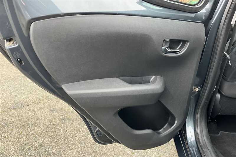 Used Toyota AYGO 2017 for sale - 77740208: Photo 38