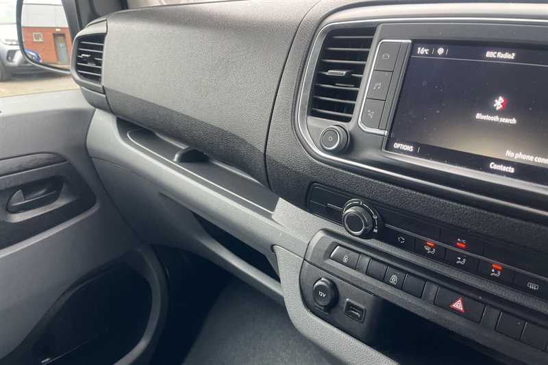 Used Vauxhall Vivaro Life 2022 for sale - 76204294: Photo 50