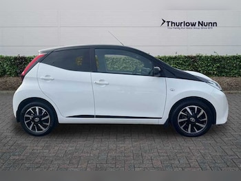 Used Toyota AYGO 2021 for sale - 76204383: Photo 2