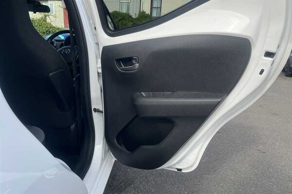 Used Toyota AYGO 2021 for sale - 76204383: Photo 48