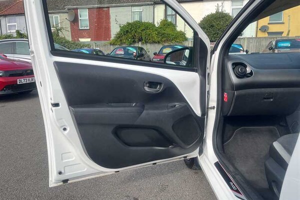 Used Toyota AYGO 2021 for sale - 76204383: Photo 51
