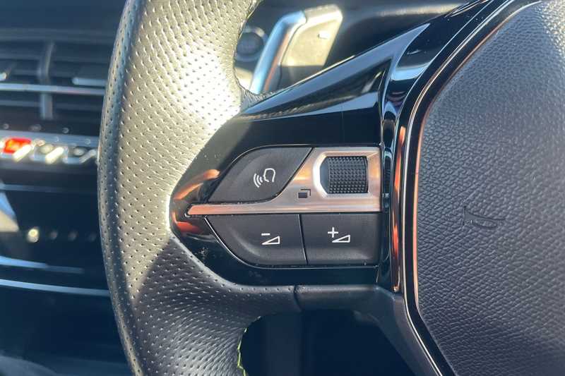 Used Peugeot 2008 2023 for sale - 76328481: Photo 21