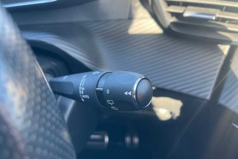 Used Peugeot 2008 2023 for sale - 76328481: Photo 33