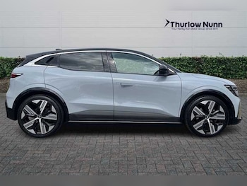 Used Renault Megane E Tech 2023 for sale - 78799100: Photo