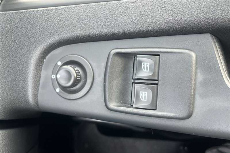 Used Vauxhall Vivaro 2017 for sale - 77146745: Photo 16