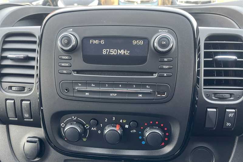 Used Vauxhall Vivaro 2017 for sale - 77146745: Photo 17