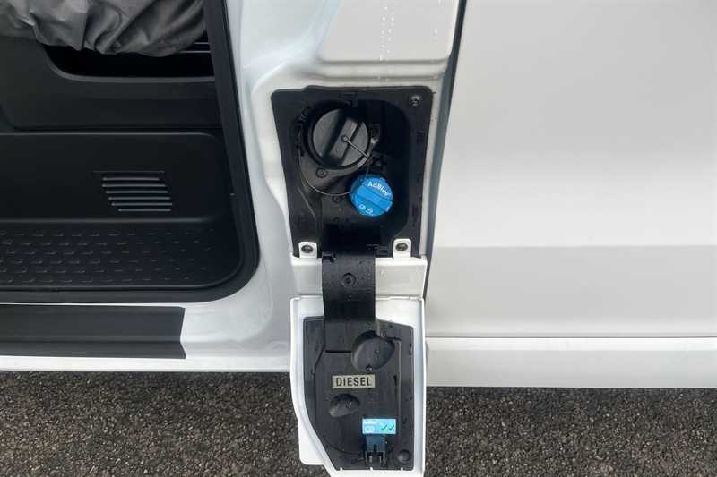 Used Vauxhall Vivaro 2017 for sale - 77146745: Photo 46