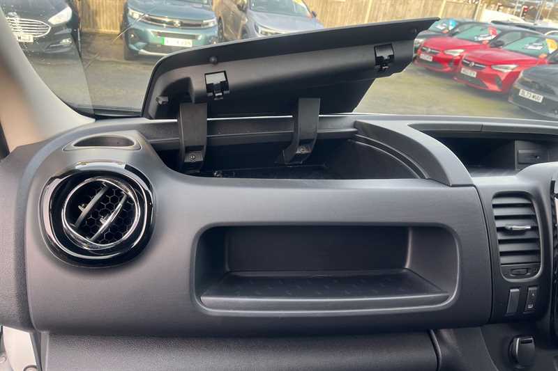 Used Vauxhall Vivaro 2017 for sale - 77146745: Photo 50