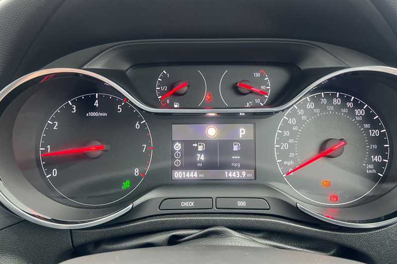 Used Vauxhall Crossland 2024 for sale - 76410743: Photo 20