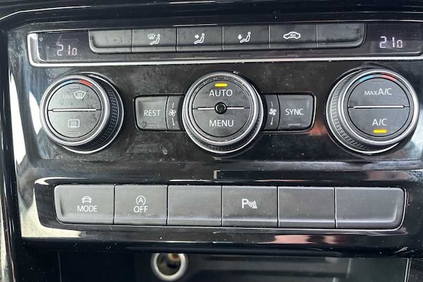 Used Volkswagen Touran 2020 for sale - 76168995: Photo 55