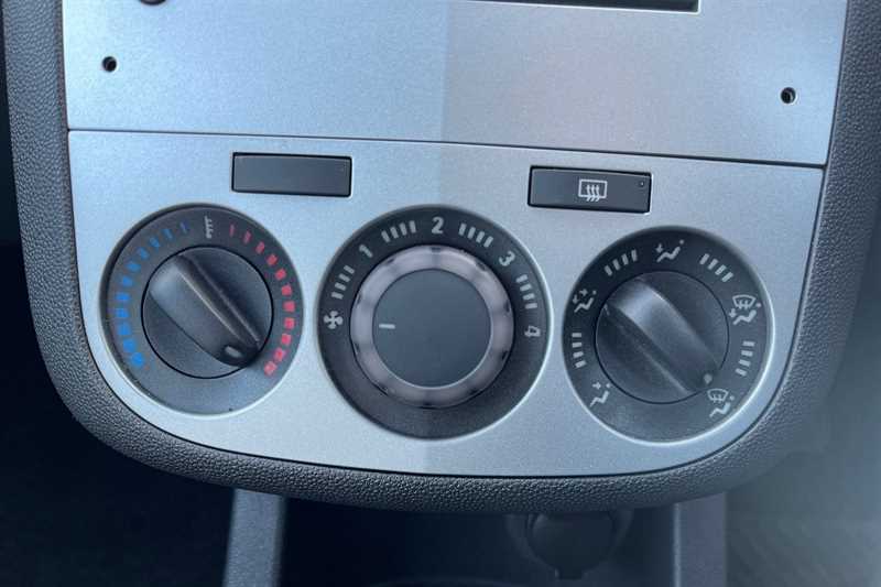 Used Vauxhall Corsa 2014 for sale - 77627811: Photo 15