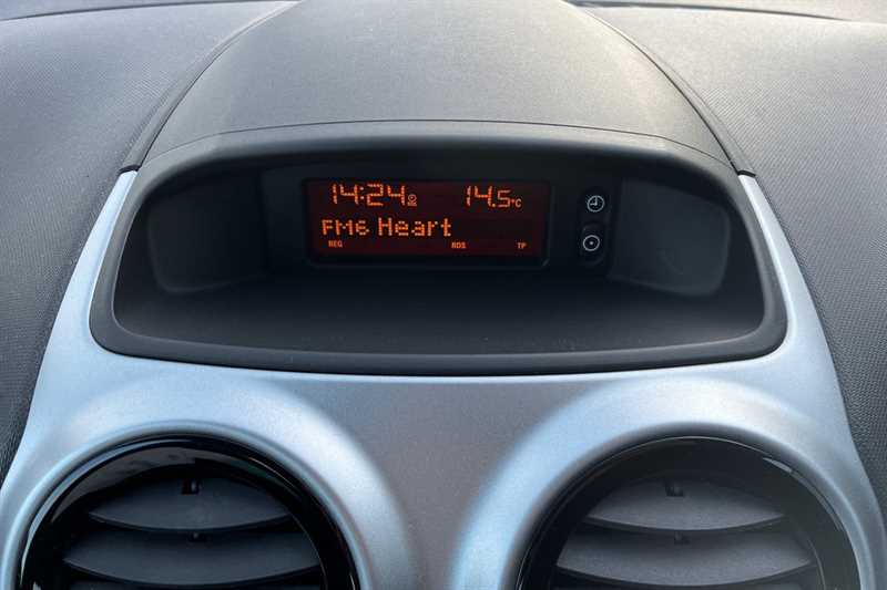 Used Vauxhall Corsa 2014 for sale - 77627811: Photo 18