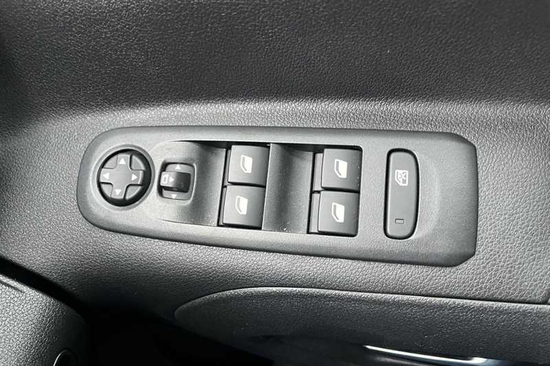 Used Vauxhall Combo Life 2024 for sale - 77513320: Photo 16