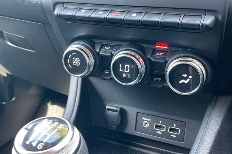 Used Renault Captur 2022 for sale - 76773629: Photo 16