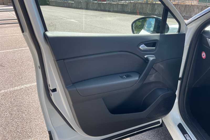 Used Renault Captur 2022 for sale - 76773629: Photo 35