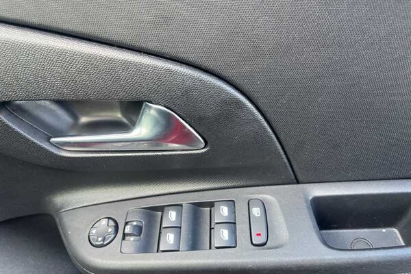 Used Vauxhall Corsa 2023 for sale - 76168936: Photo 16