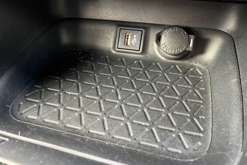 Used Toyota RAV4 2023 for sale - 76610096: Photo 28