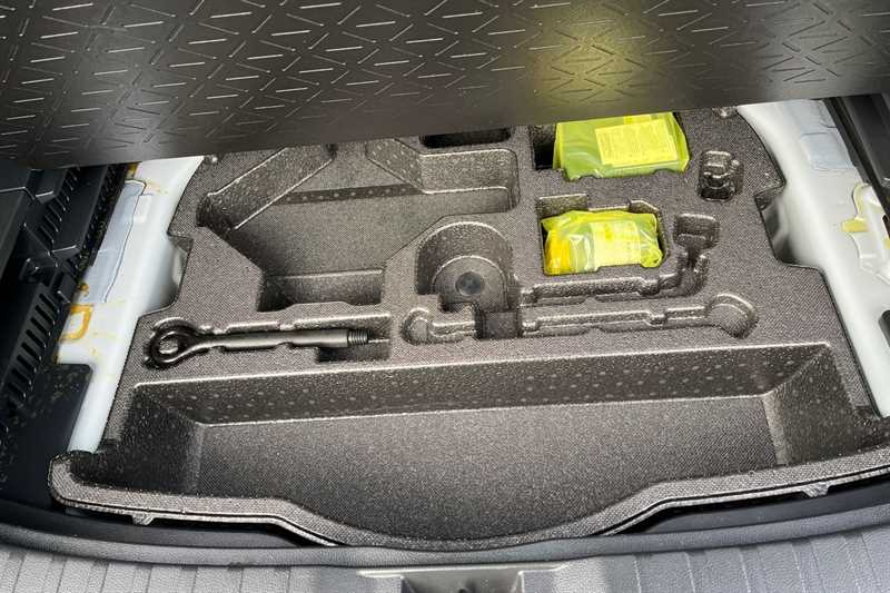 Used Toyota RAV4 2023 for sale - 76610096: Photo 38