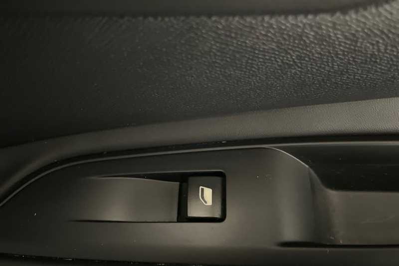 Used Peugeot 5008 2018 for sale - 77971984: Photo 38